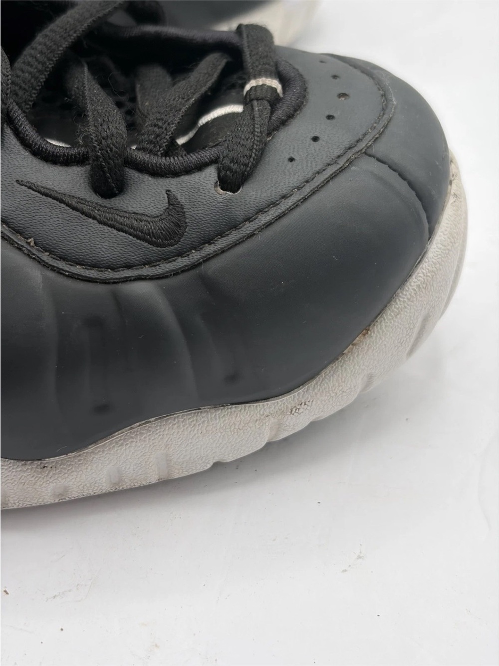 Nike Foamposite Pro “Dr. Doom” Black/White 624041-006 Men’s Size 8.5 - Picture 6 of 16